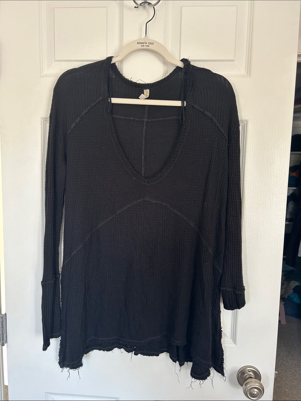 Free people Black Long-Sleeve V-Neck Women's Top